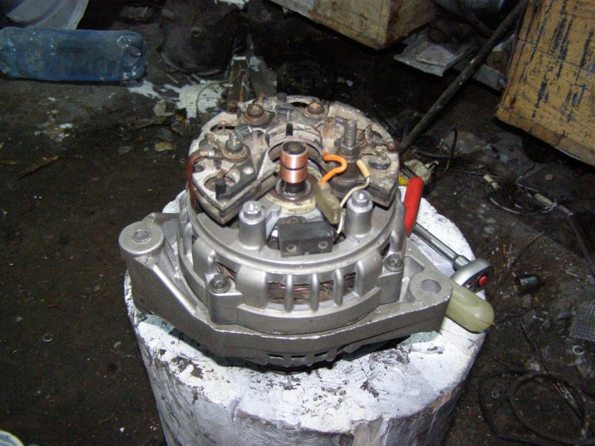 Генератор ВАЗ 2110 16