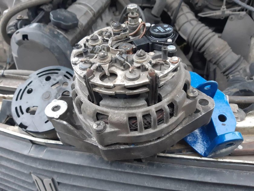 Генератор ВАЗ 2115