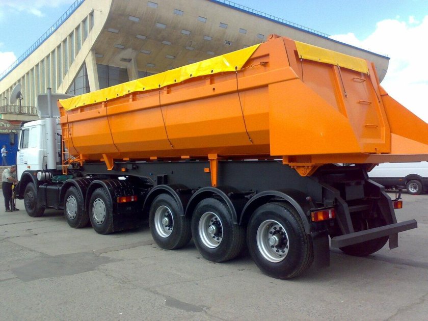 Самосвальный полуприцеп сат-118