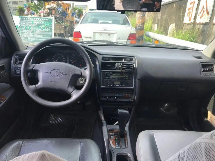 Toyota Corona Premio левый руль