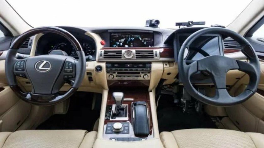 Тойота Лексус праворукая