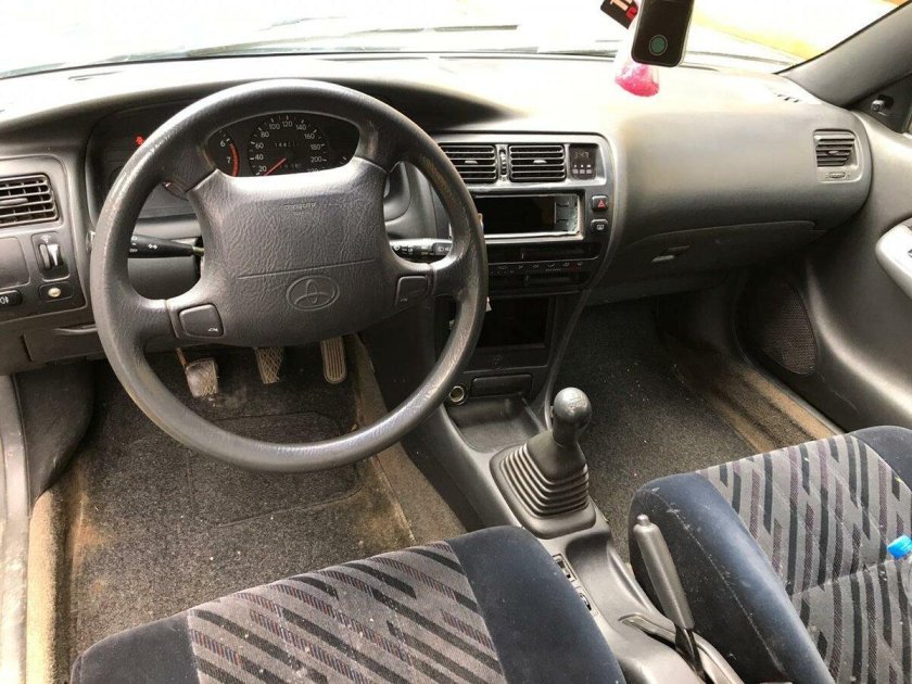 Toyota Corolla 7 поколение e100