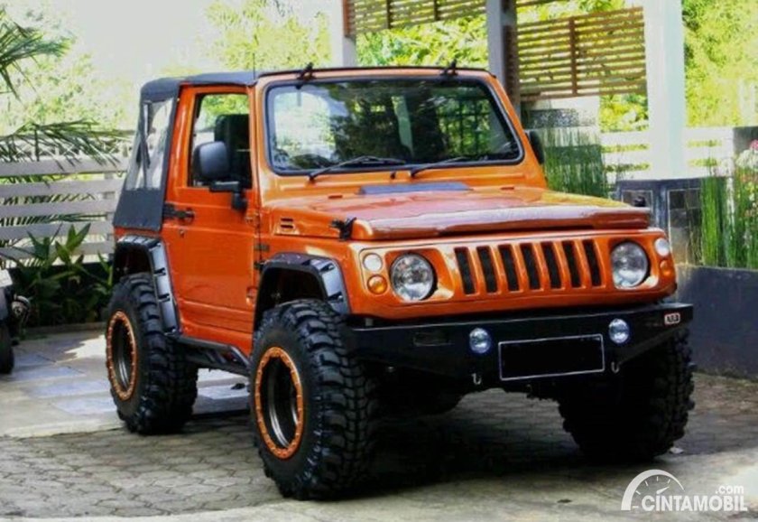 Suzuki Jimny Orange