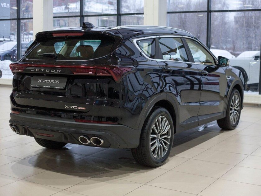 Jetour x 70 plus 2024