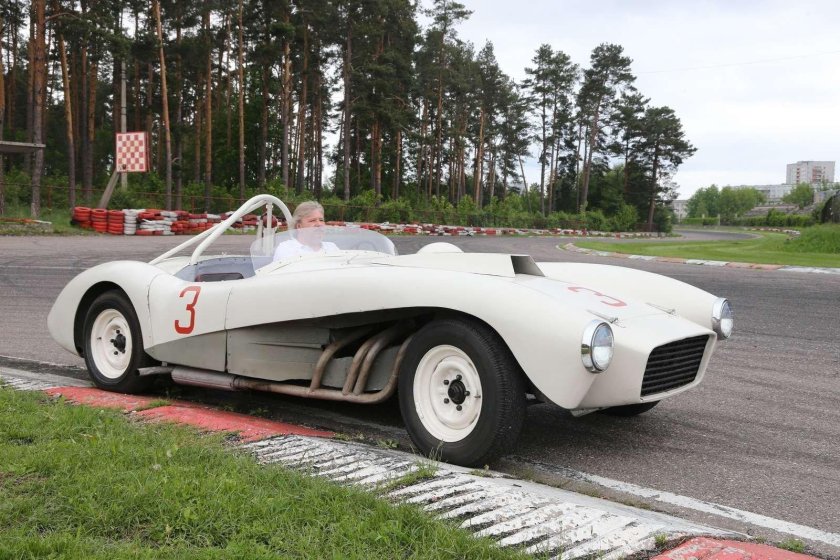 ЗИЛ-112с спортивный автомобиль