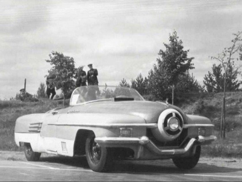 Автомобиль зис 112