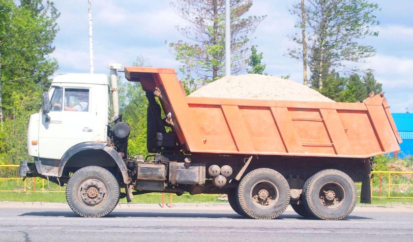КАМАЗ 65111 самосвал