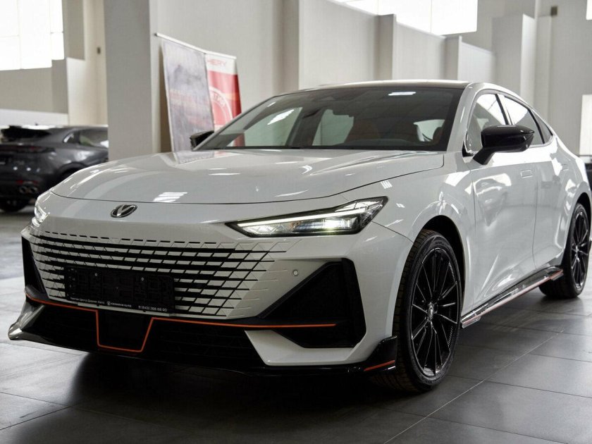 Changan uni v белый