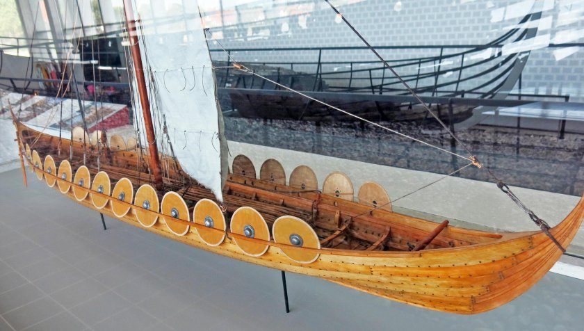 Музей кораблей викингов в Дании