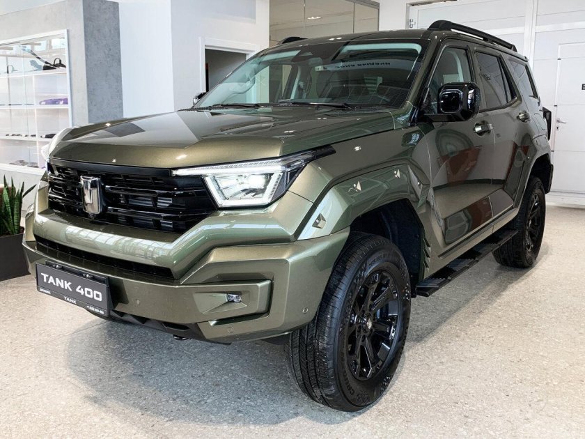 Tank 400 2025
