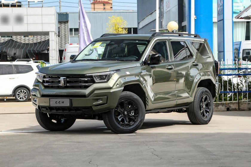 Внедорожник Tank 700 hi4-t