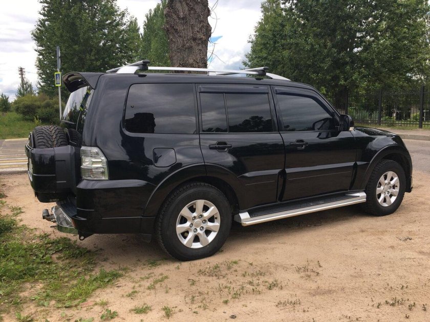 Паджеро 4 черный