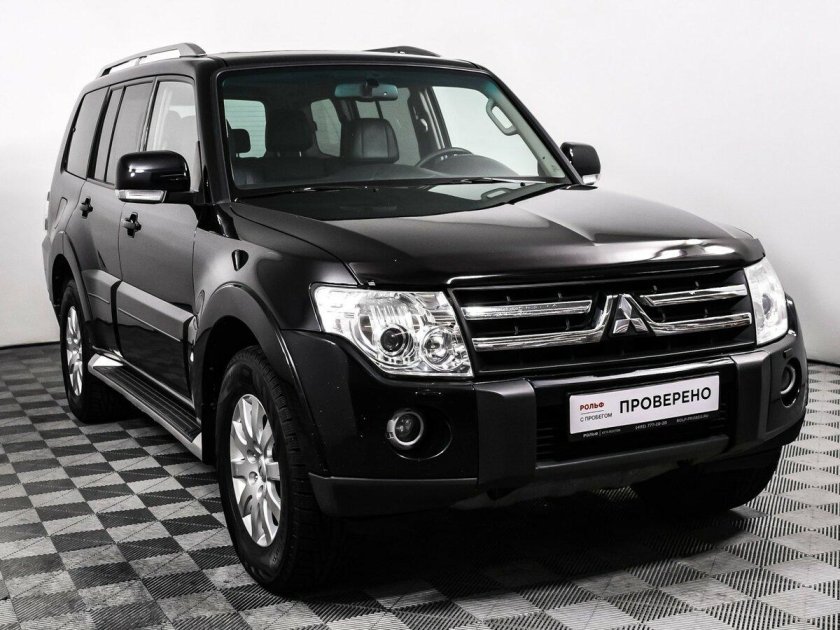 Mitsubishi pajero 2012 черный