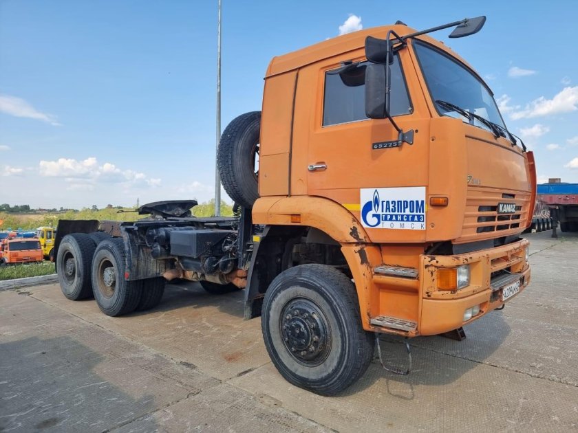 Камаз 65225 седельный тягач