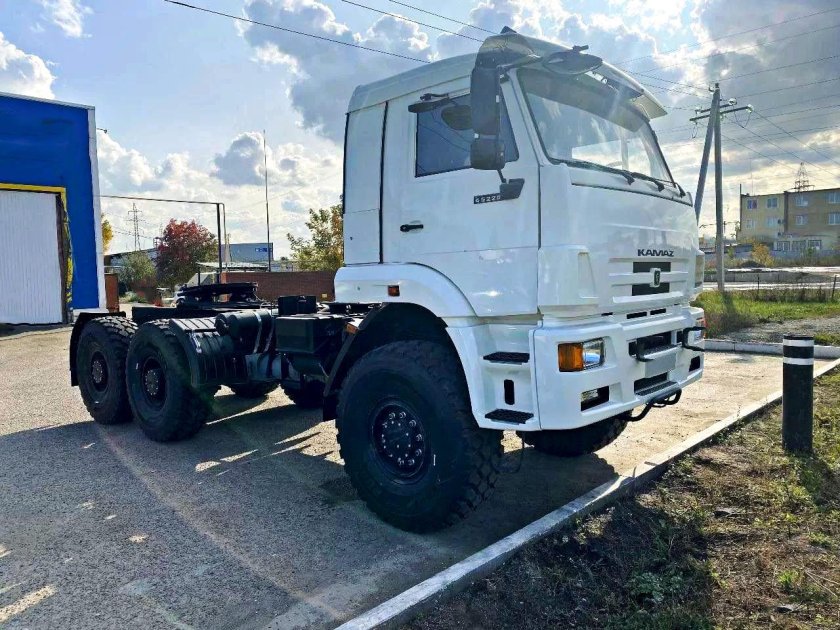 Камаз 65225 седельный тягач