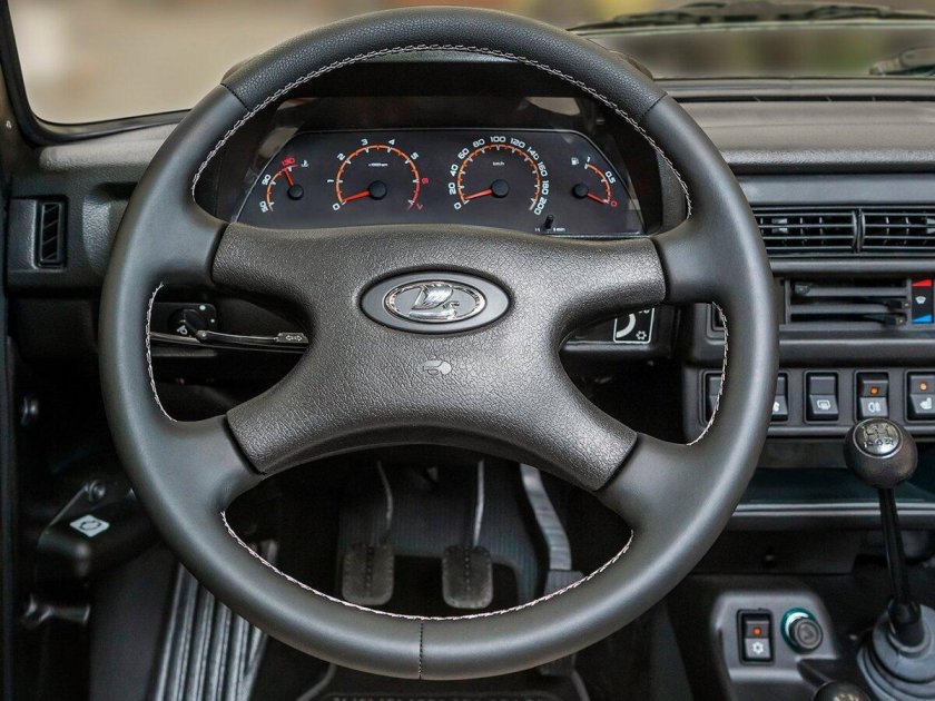 Лада Нива 2121 4х4 салон