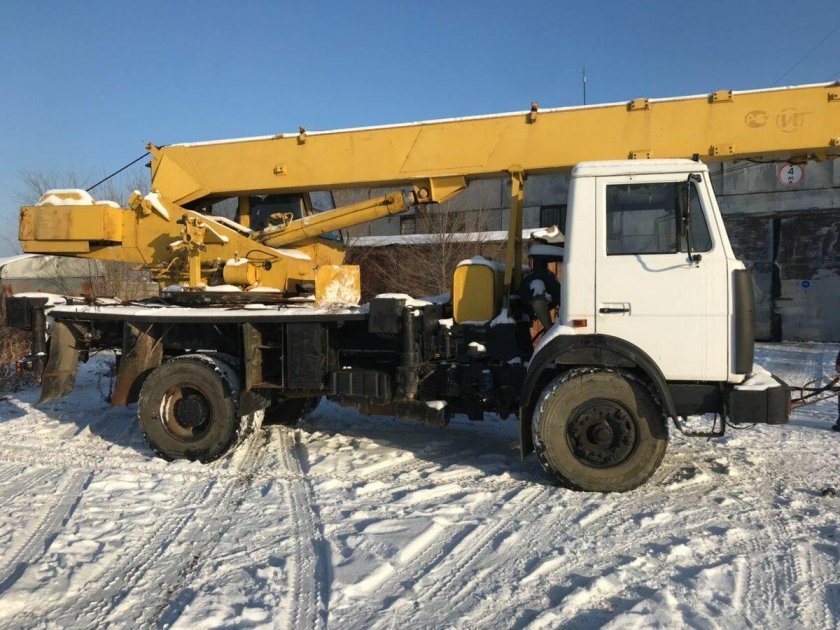 Автокран маз