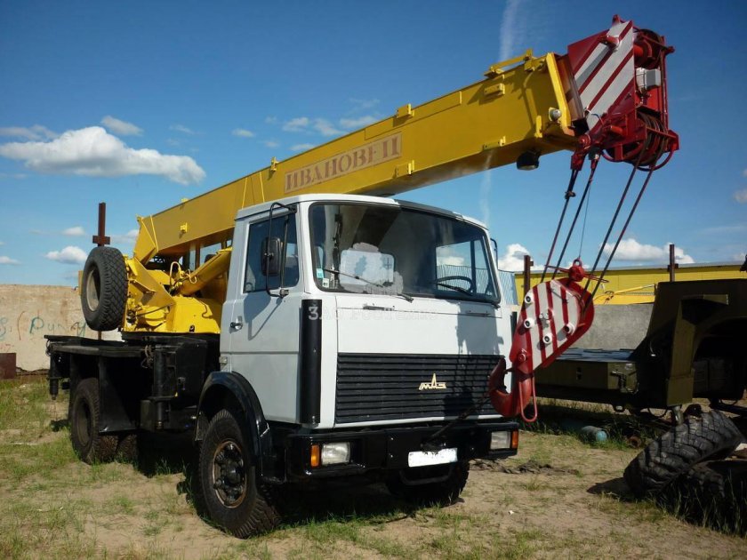 МАЗ автокран Ивановец 14т