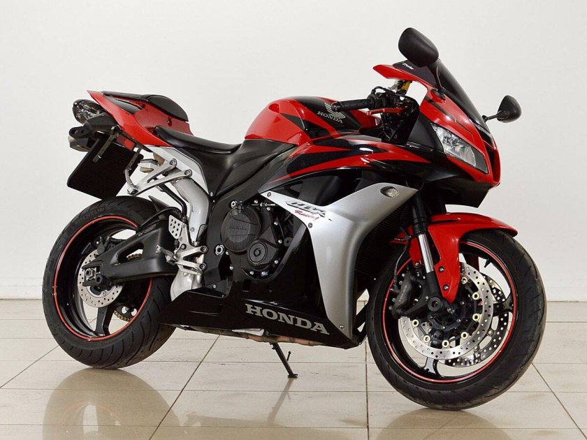 Мотоцикл honda cbr 600 rr