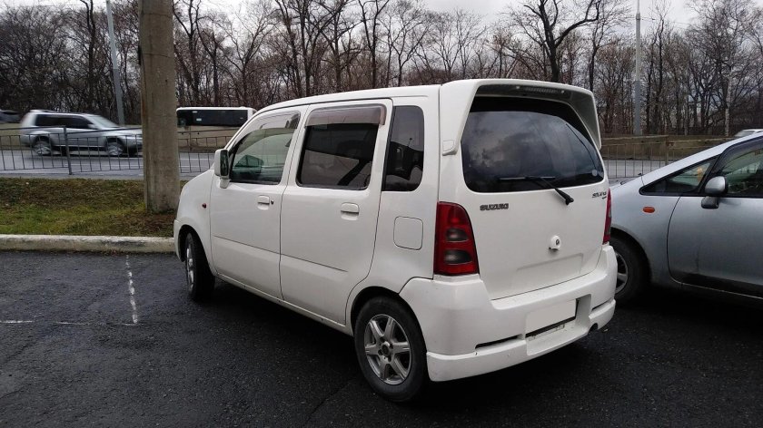 Suzuki wagon r solio