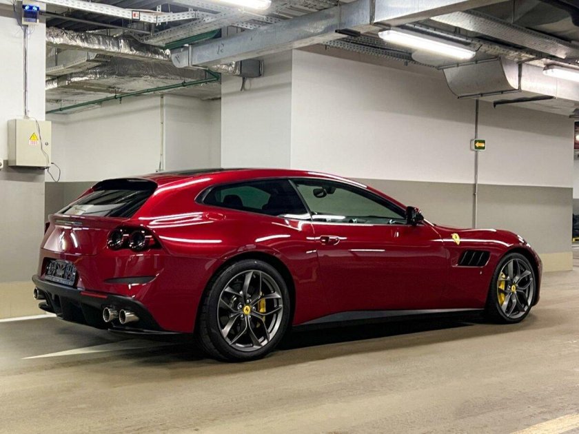 Ferrari gtc4lusso t 2020