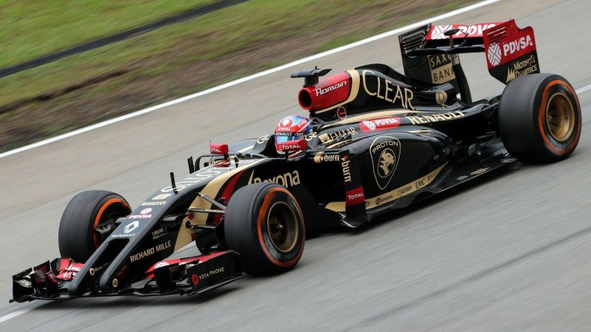 Болид ф1 Рено