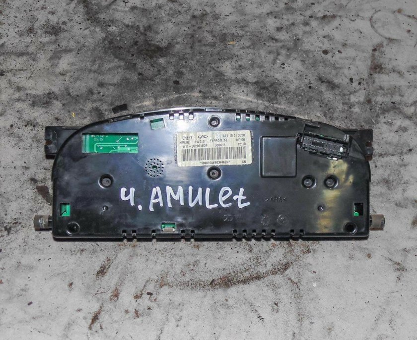 Панель приборов Chery