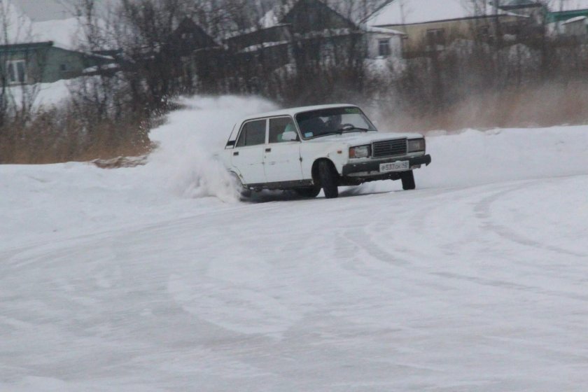 Ваз 2107 зимний дрифт