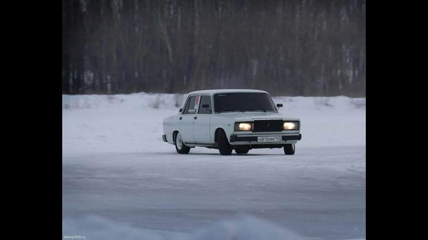 ВАЗ 2107 дрифт зима