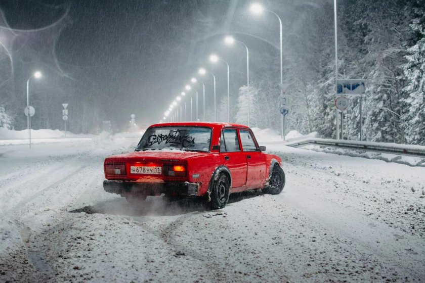 ВАЗ 2105 зимний дрифт