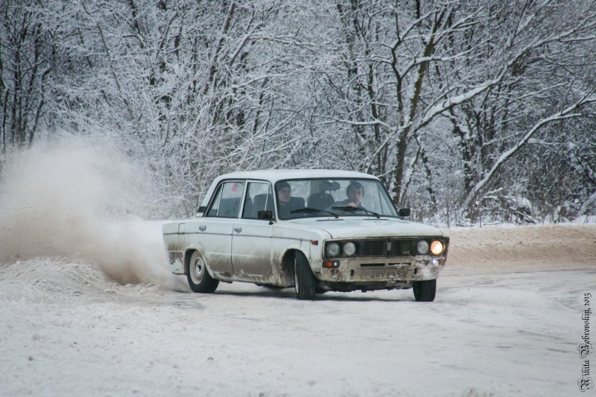 ВАЗ 2106 зимний дрифт