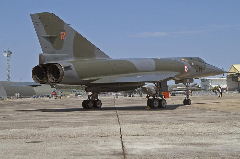 Мираж 4 самолет