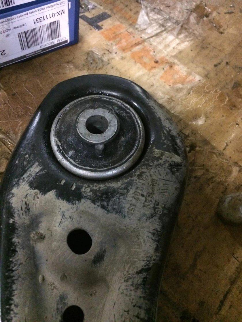 Сайлентблок передний Рапид