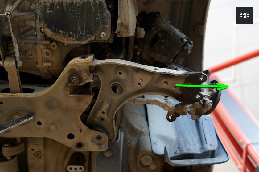 Сайлентблоки передних рычагов Шкода Рапид