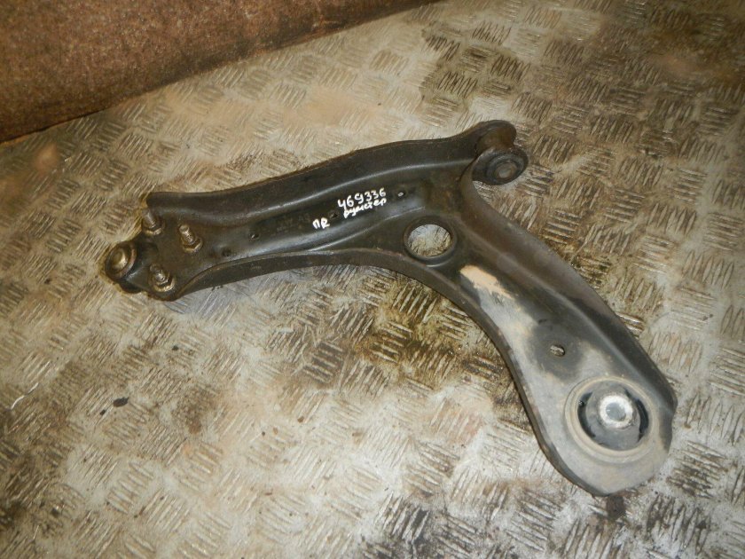 Крыло заднее Шкода Румстер