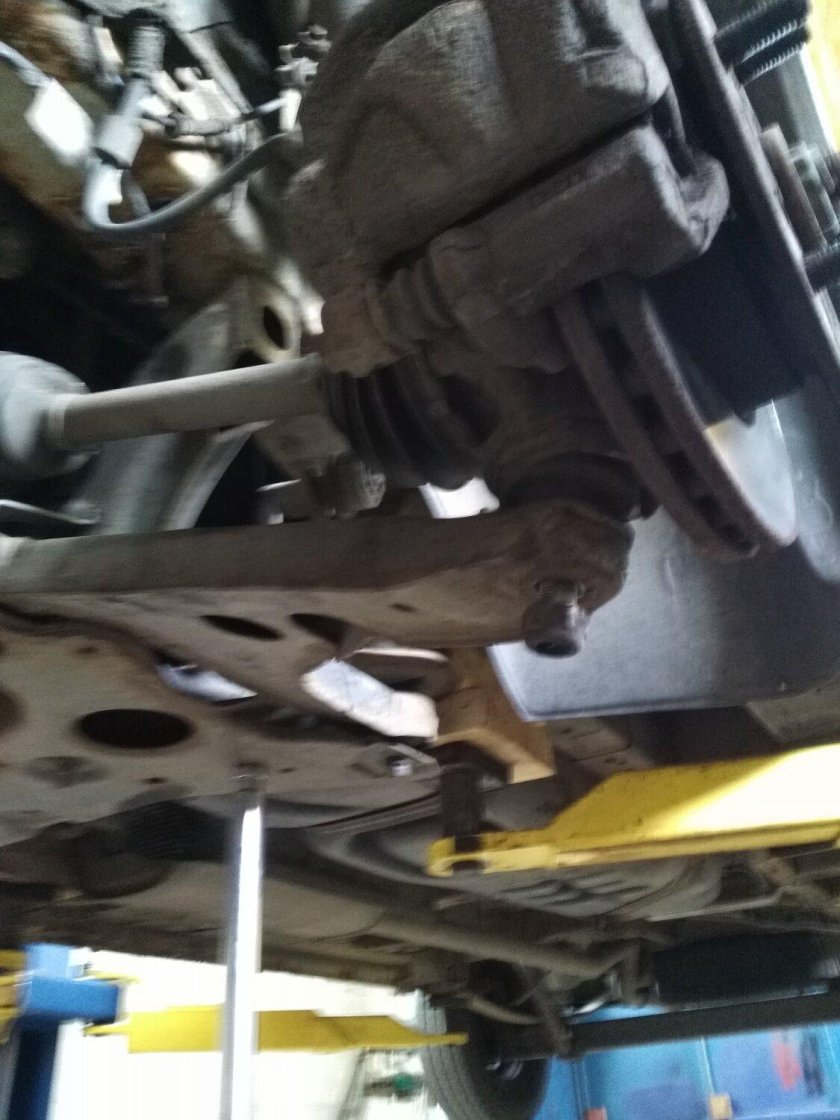 Шкода Суперб 2 замена сайлентблоков передних рычагов