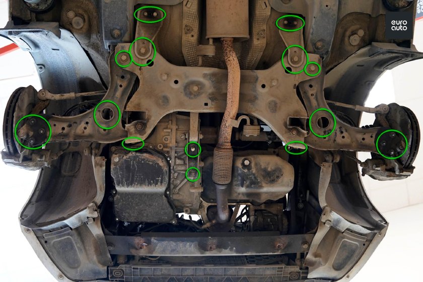 Сайлентблок Шкода Рапид