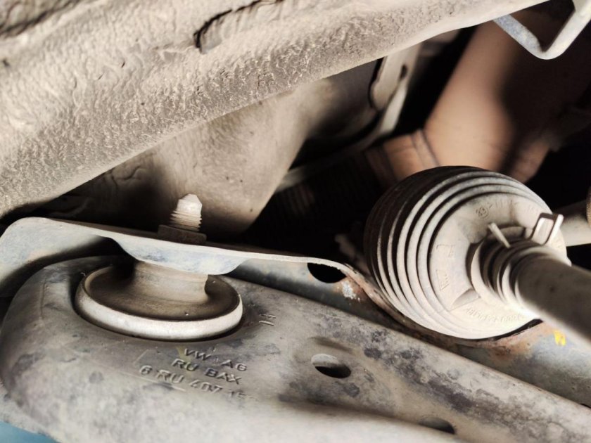 Сайлентблок переднего рычага Шкода Рапид