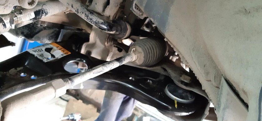 Задние сайлентблоки передних рычагов Шкода Рапид