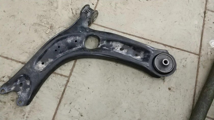 Шкода Суперб 2 замена сайлентблоков передних рычагов