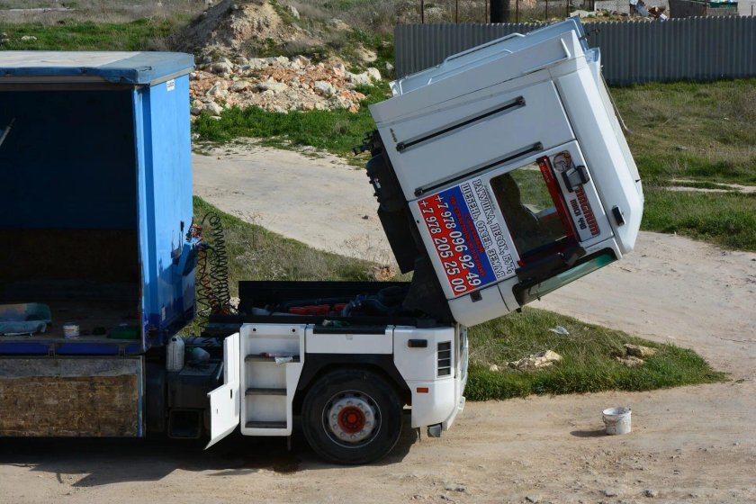 Рено Магнум кабина