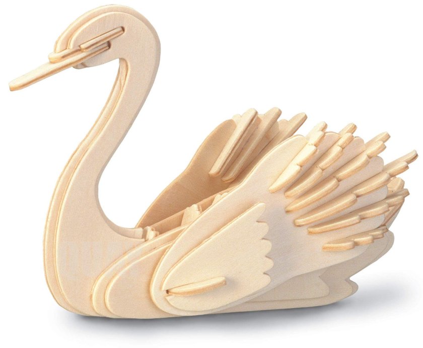 Лебедь из дерева