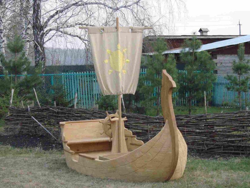 Корабль из дерева