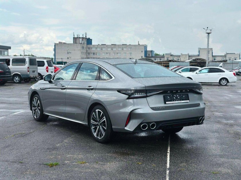 Arrizo 8 Chery серебристый