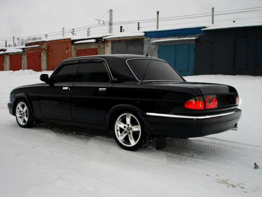 Волга ГАЗ 31105 черная тюнинг