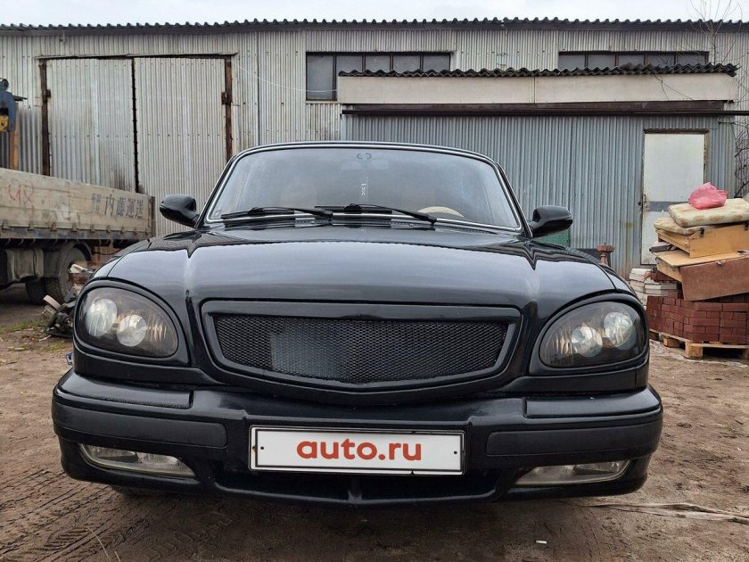 Черная волга 31105