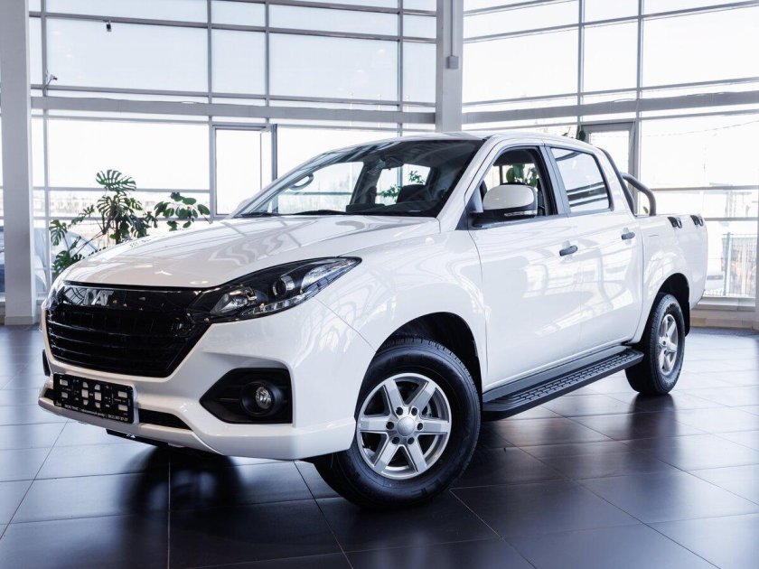 Пикап белый