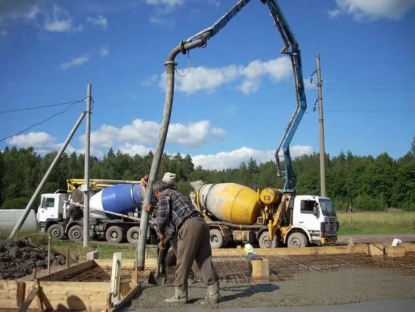 Бетонный миксер с насосом