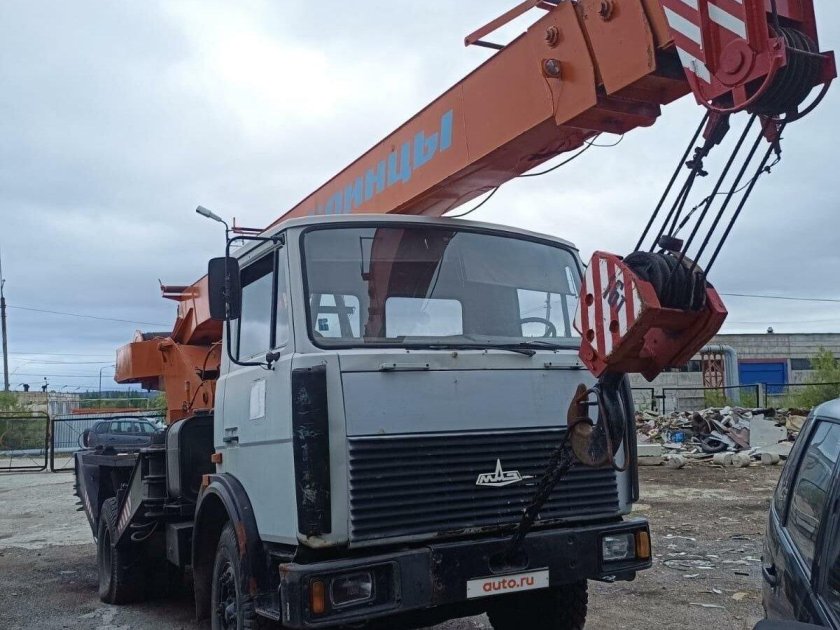 Автокран маз