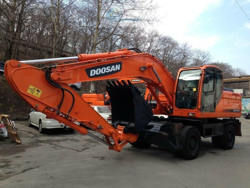 Колесный экскаватор Doosan dx210wa